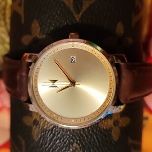 MVMT Unisex F16 Goldtone Case Watch Brown Leather Band Date Window Mens Womens‎